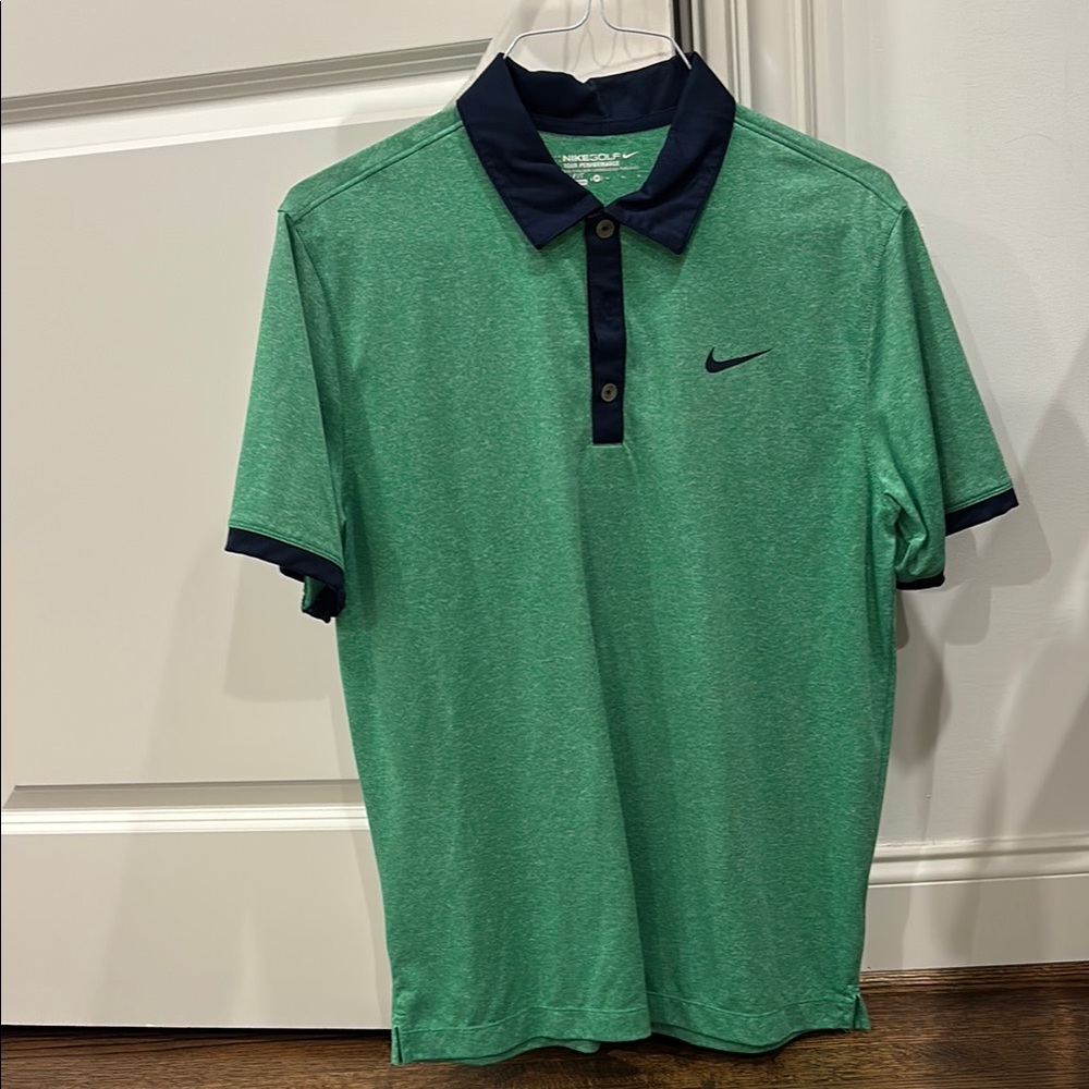 Nike Men's Polo Shirt in Green with Navy Accents